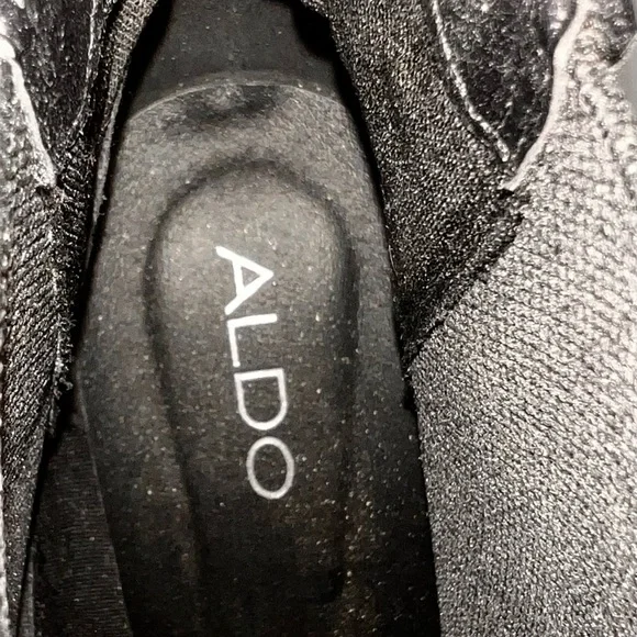 ALDO Black Leather High Wedge Ankle Boots Booties Elastic Slip On Size 9 - Picture 4 of 9